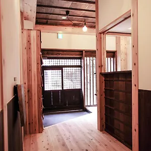 Poly 2 Namba Apartment